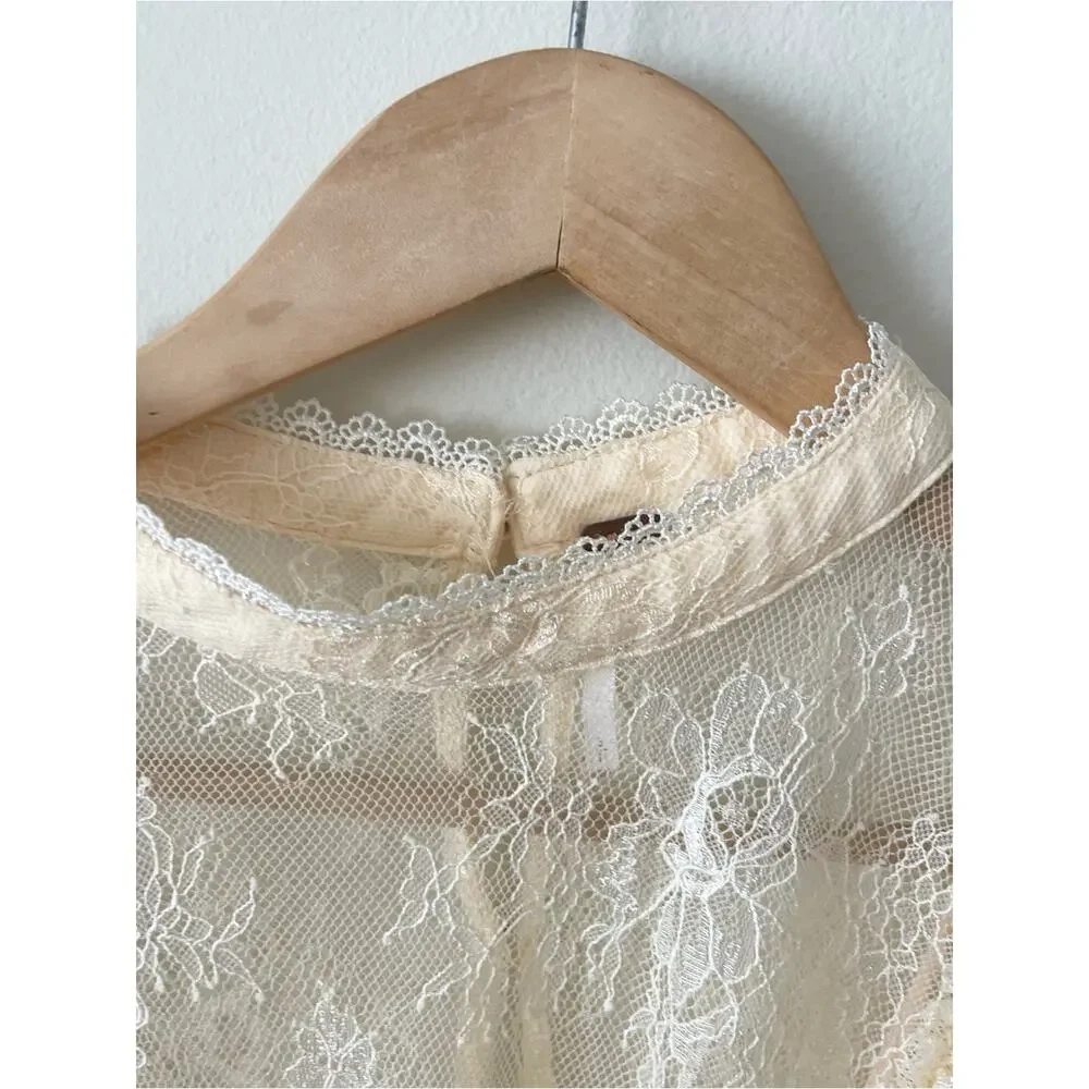 Free People Secret Admirer Lace Blouse Puff Sleeve Too Women’s size S cream